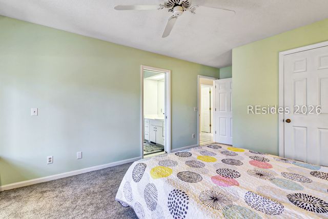 6 Loomis Ferry Rd, Hilton Head Island, SC 29928