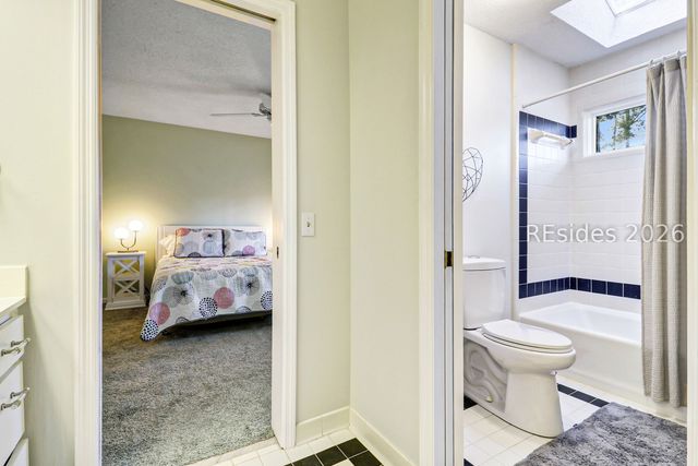 6 Loomis Ferry Rd, Hilton Head Island, SC 29928