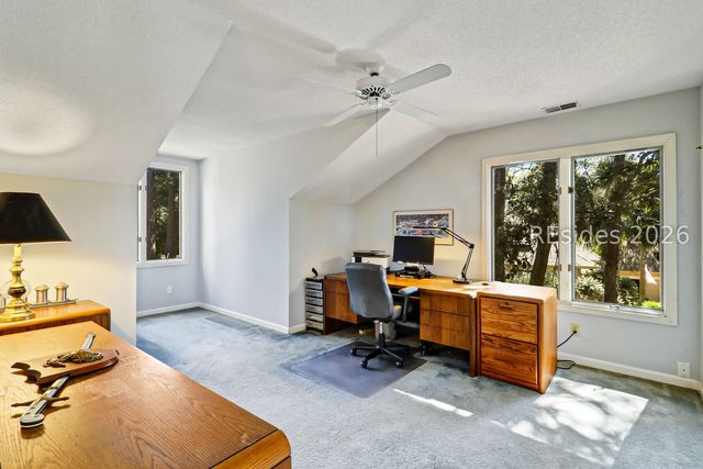 6 Loomis Ferry Rd, Hilton Head Island, SC 29928