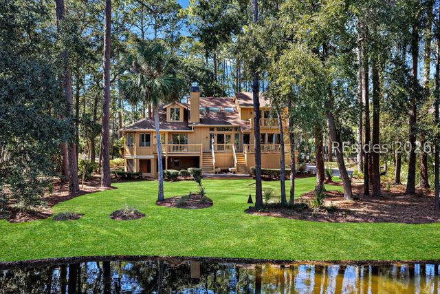 6 Loomis Ferry Rd, Hilton Head Island, SC 29928