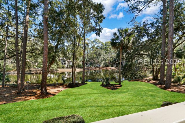 6 Loomis Ferry Rd, Hilton Head Island, SC 29928