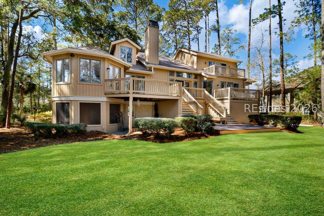 6 Loomis Ferry Rd, Hilton Head Island, SC 29928