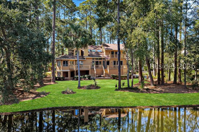 6 Loomis Ferry Rd, Hilton Head Island, SC 29928