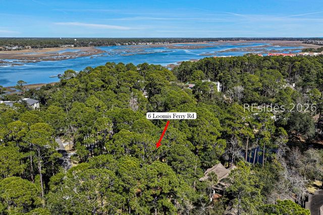 6 Loomis Ferry Rd, Hilton Head Island, SC 29928