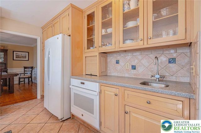 2350 Lehigh Parkway, Allentown City, PA 18103