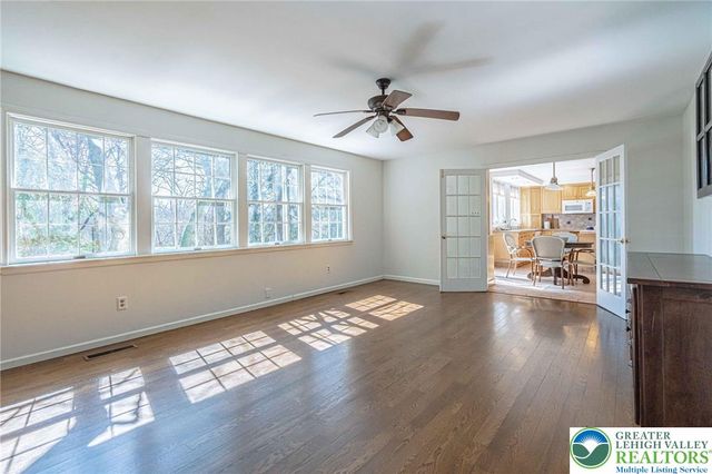 2350 Lehigh Parkway, Allentown City, PA 18103