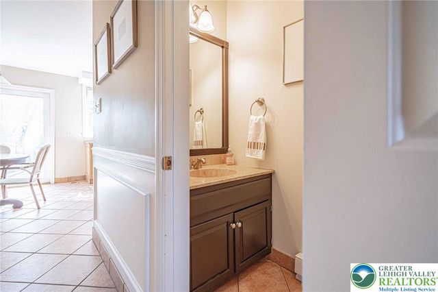 2350 Lehigh Parkway, Allentown City, PA 18103