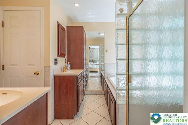 2350 Lehigh Parkway, Allentown City, PA 18103