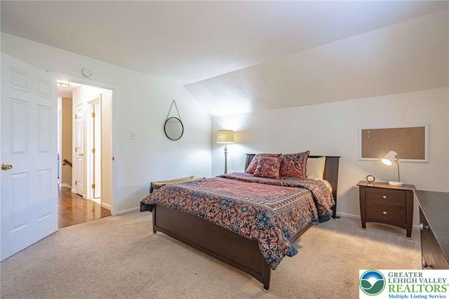 2350 Lehigh Parkway, Allentown City, PA 18103