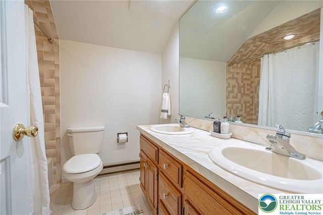 2350 Lehigh Parkway, Allentown City, PA 18103