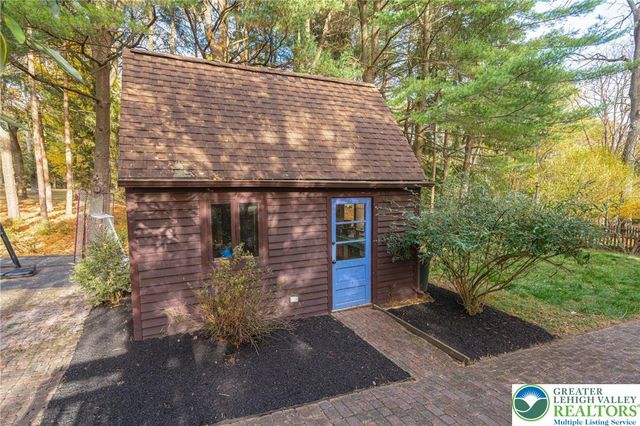 2350 Lehigh Parkway, Allentown City, PA 18103