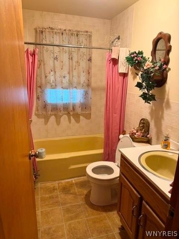 673 59th Street, Niagara Falls, NY 14304