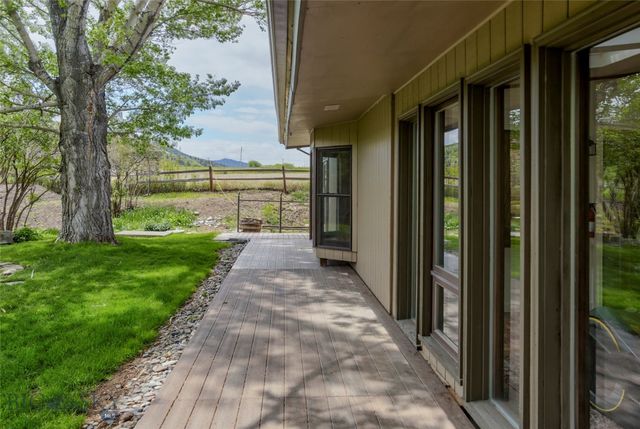 726 US Highway 10 West W, Livingston, MT 59047