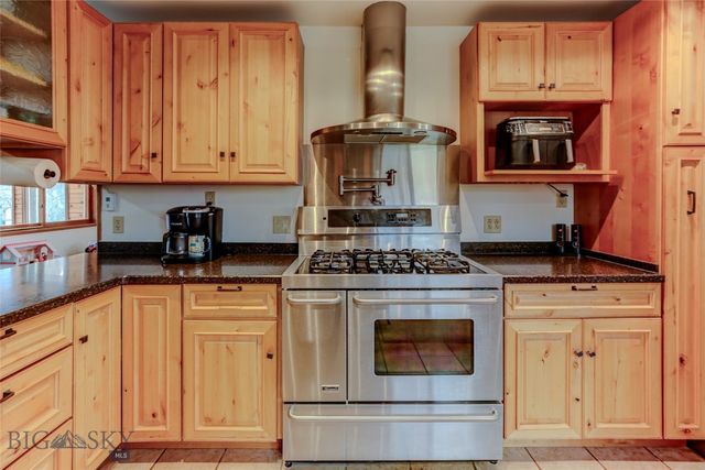 726 US Highway 10 West W, Livingston, MT 59047