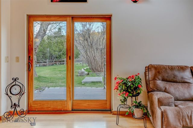 726 US Highway 10 West W, Livingston, MT 59047