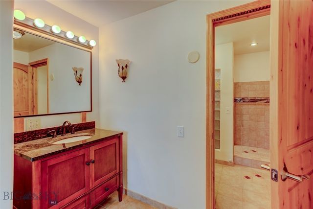 726 US Highway 10 West W, Livingston, MT 59047