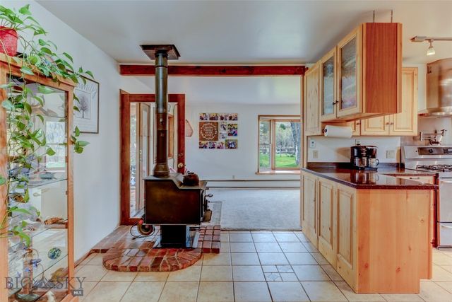 726 US Highway 10 West W, Livingston, MT 59047