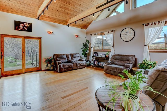 726 US Highway 10 West W, Livingston, MT 59047