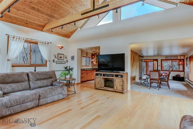 726 US Highway 10 West W, Livingston, MT 59047