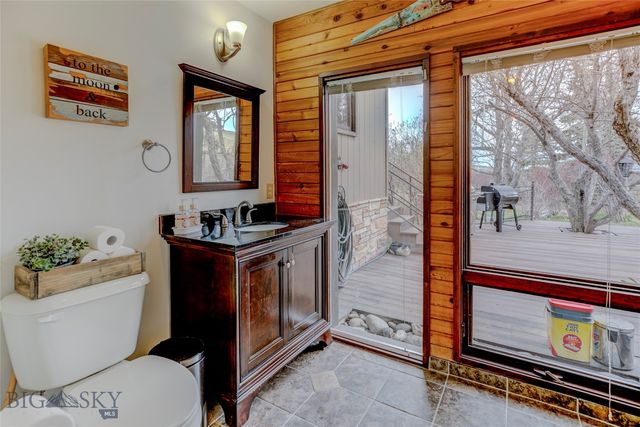 726 US Highway 10 West W, Livingston, MT 59047