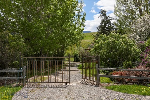 726 US Highway 10 West W, Livingston, MT 59047