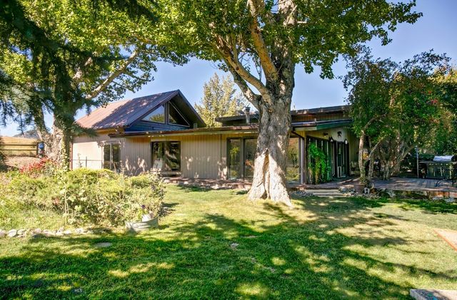 726 US Highway 10 West W, Livingston, MT 59047