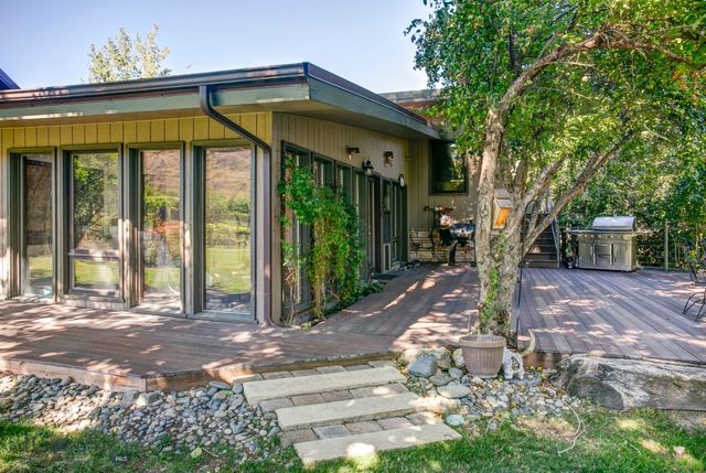 726 US Highway 10 West W, Livingston, MT 59047