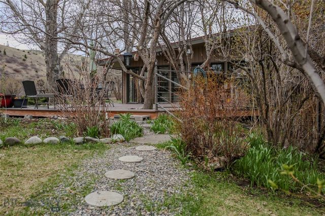 726 US Highway 10 West W, Livingston, MT 59047