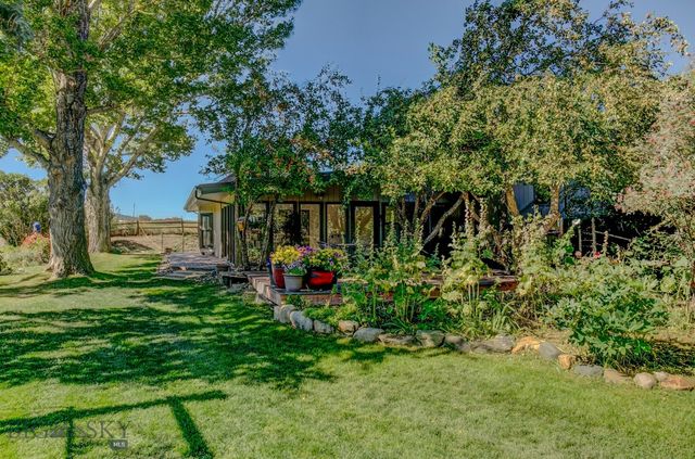 726 US Highway 10 West W, Livingston, MT 59047