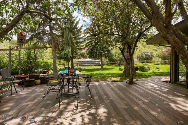 726 US Highway 10 West W, Livingston, MT 59047