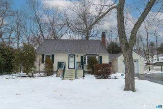 17 Patricia Court, Ledyard, CT 06335