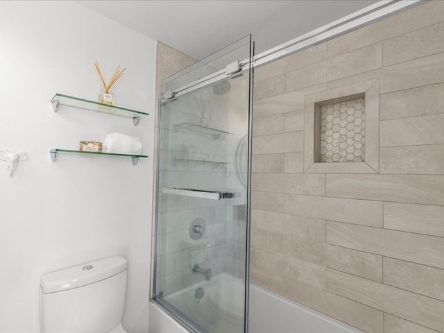 320 W 2nd St 407, Boston, MA 02127