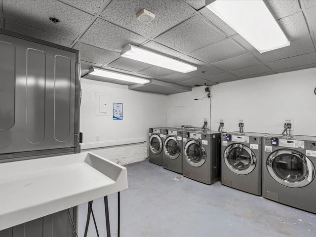 320 W 2nd St 407, Boston, MA 02127