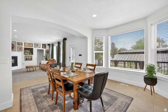 6800 S GREENDALE RD, Cottonwood Heights, UT 84121