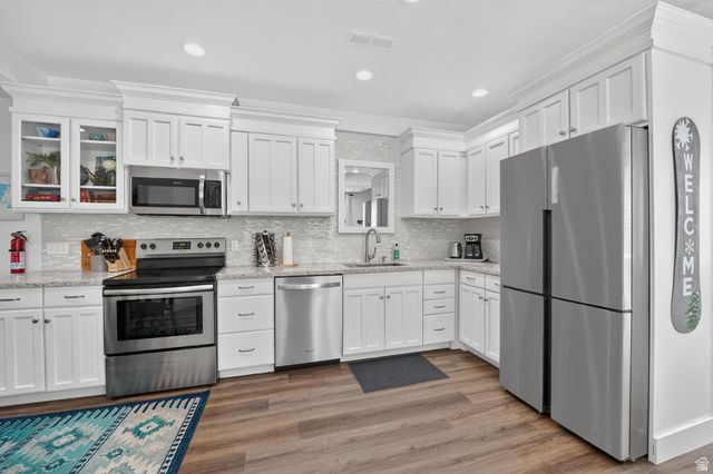 6800 S GREENDALE RD, Cottonwood Heights, UT 84121