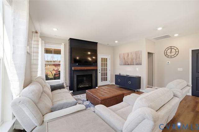 424 Bayberry Ln, Zion Crossroads, VA 22942