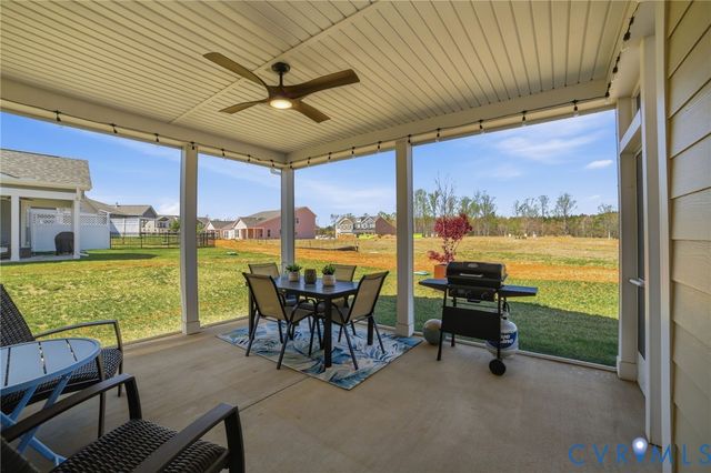424 Bayberry Ln, Zion Crossroads, VA 22942