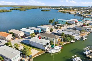 35 Emily LN, Fort Myers Beach, FL 33931
