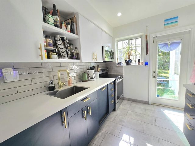 12660 NE 4th Avenue, North Miami, FL 33161