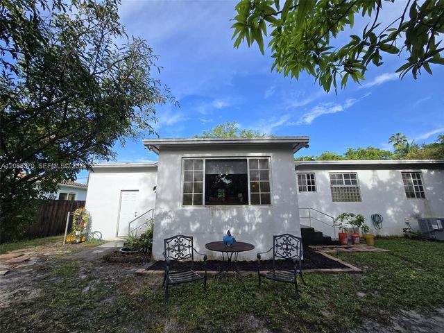 12660 NE 4th Avenue, North Miami, FL 33161