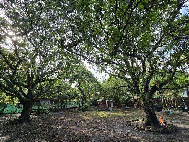 12660 NE 4th Avenue, North Miami, FL 33161