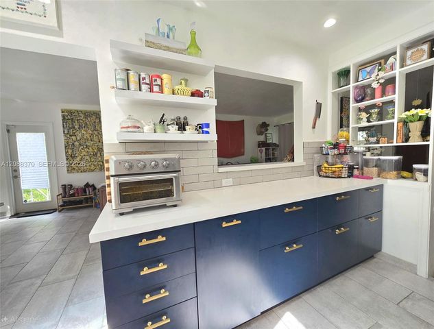 12660 NE 4th Avenue, North Miami, FL 33161