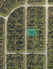 FLAMBEAU AVENUE, North Port, FL 34288