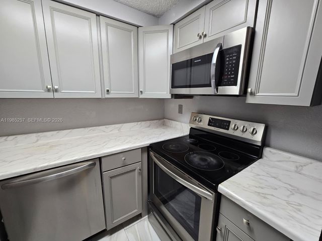 6627 Winfield Blvd 102-C, Margate, FL 33063