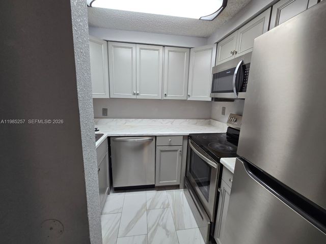 6627 Winfield Blvd 102-C, Margate, FL 33063