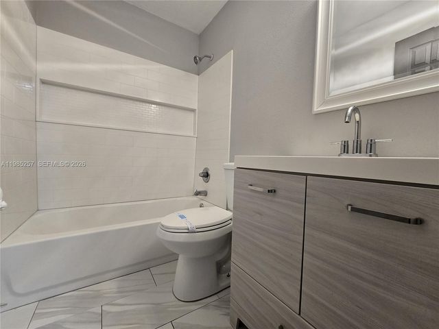 6627 Winfield Blvd 102-C, Margate, FL 33063