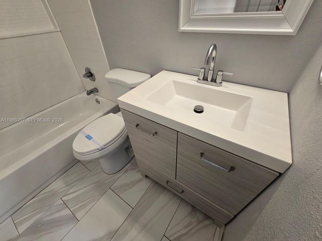 6627 Winfield Blvd 102-C, Margate, FL 33063