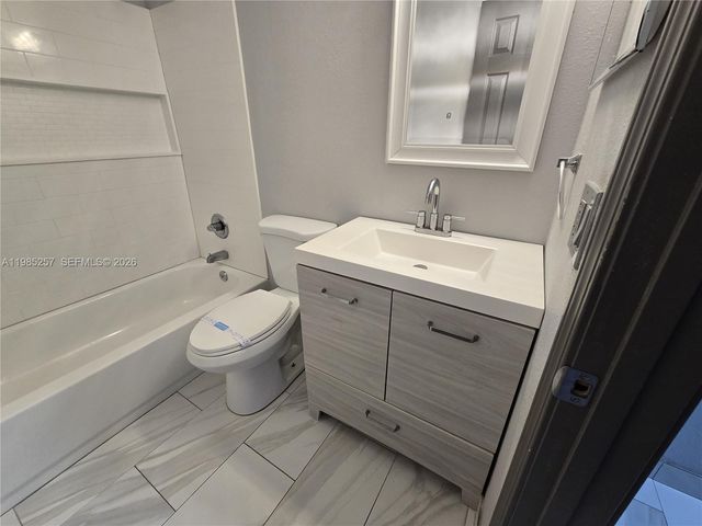 6627 Winfield Blvd 102-C, Margate, FL 33063