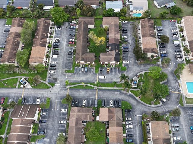 6627 Winfield Blvd 102-C, Margate, FL 33063