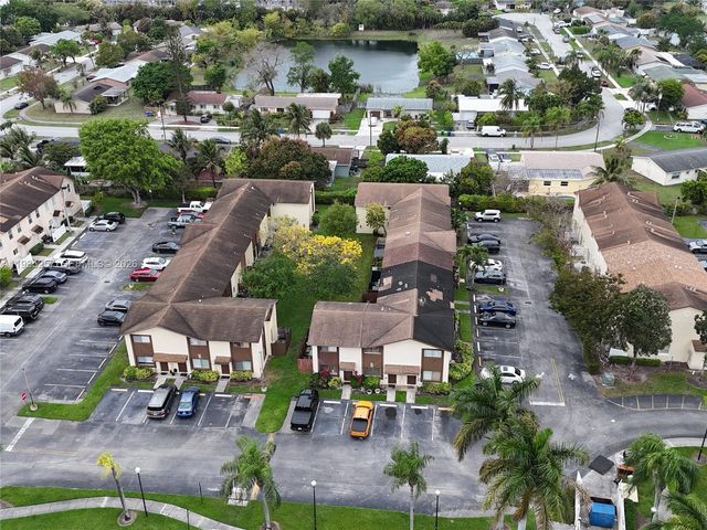 6627 Winfield Blvd 102-C, Margate, FL 33063